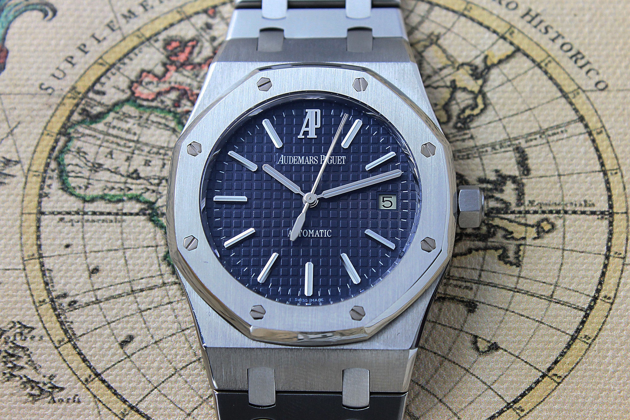 Audemars Piguet Royal Oak (1.1.395) - Momentum Dubai