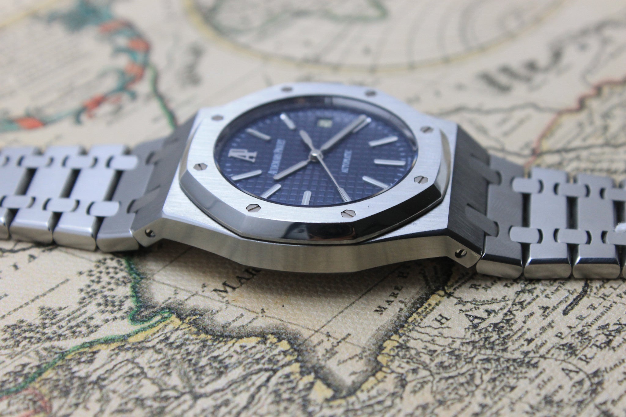 Audemars Piguet Royal Oak (1.1.395) - Momentum Dubai