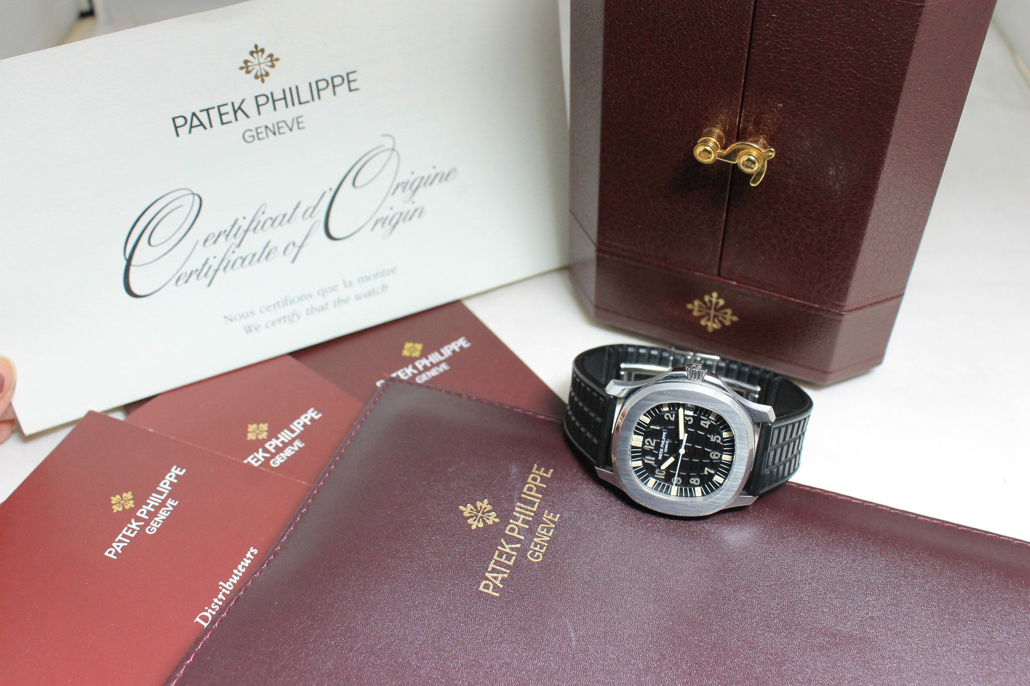 Patek Philippe Aquanaut (3.1.677) - Momentum Dubai