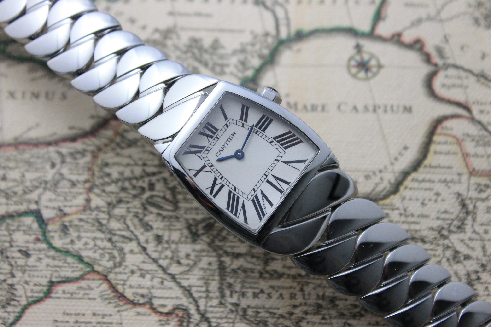 Cartier La Dona (2.1.343) - Momentum Dubai