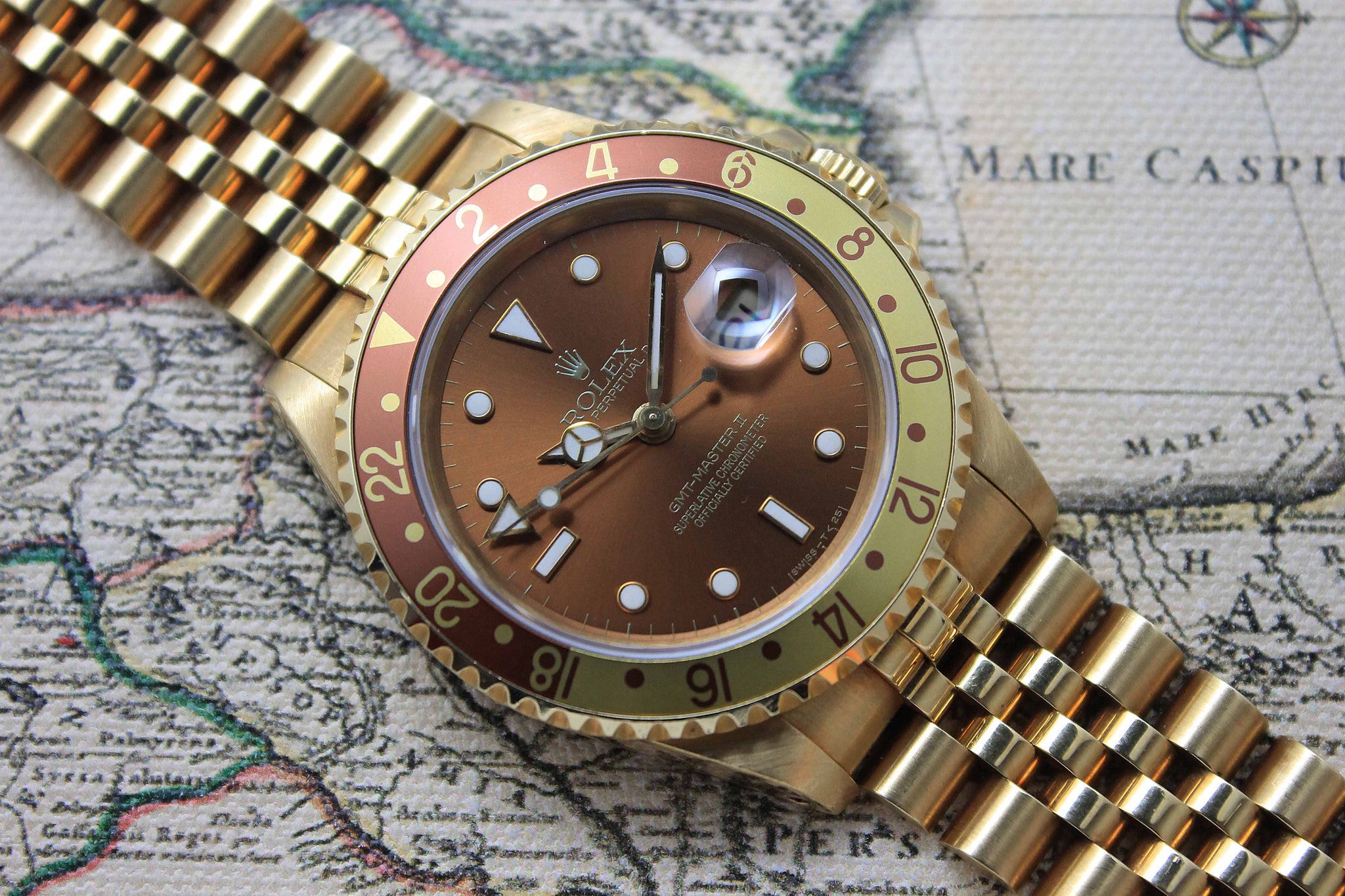 1991 - Rolex GMT Master 18K (with box) - Momentum Dubai