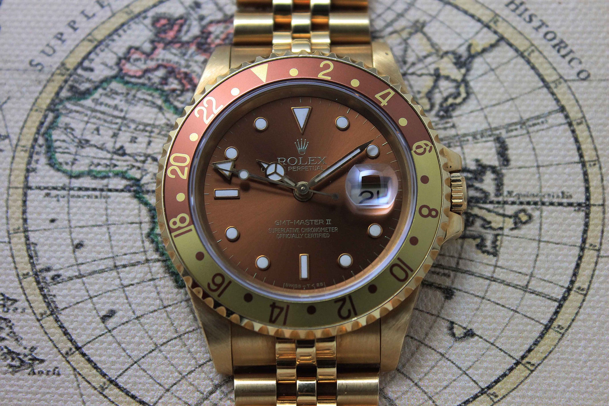 1991 - Rolex GMT Master 18K (with box) - Momentum Dubai