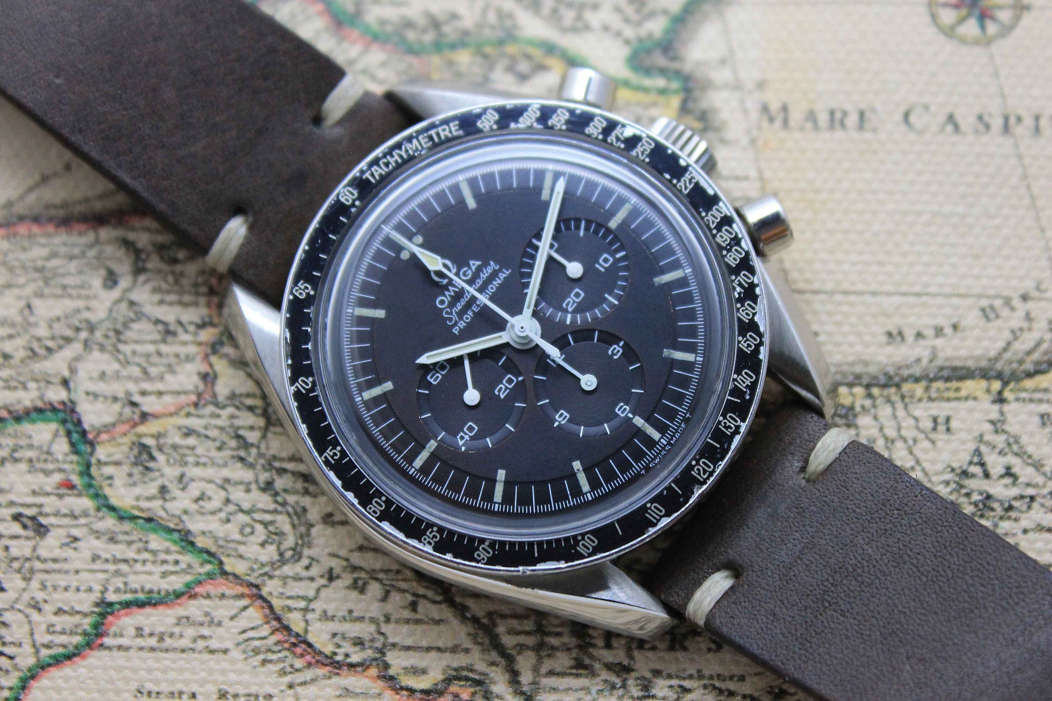 Omega Speedmaster Professional Tropical (3.1.692) - Momentum Dubai