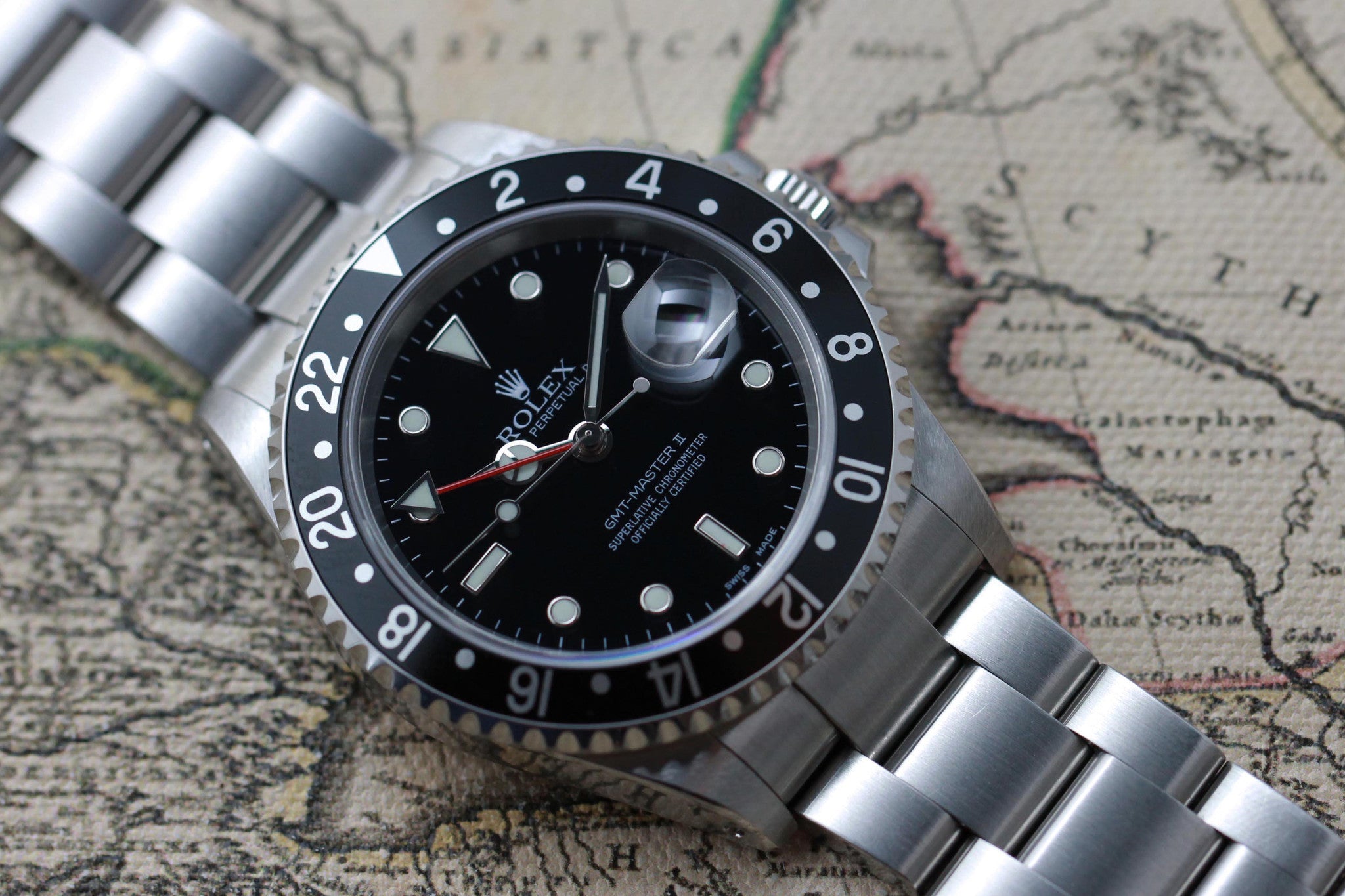 2002 - Rolex GMT Master II (full set) - Momentum Dubai