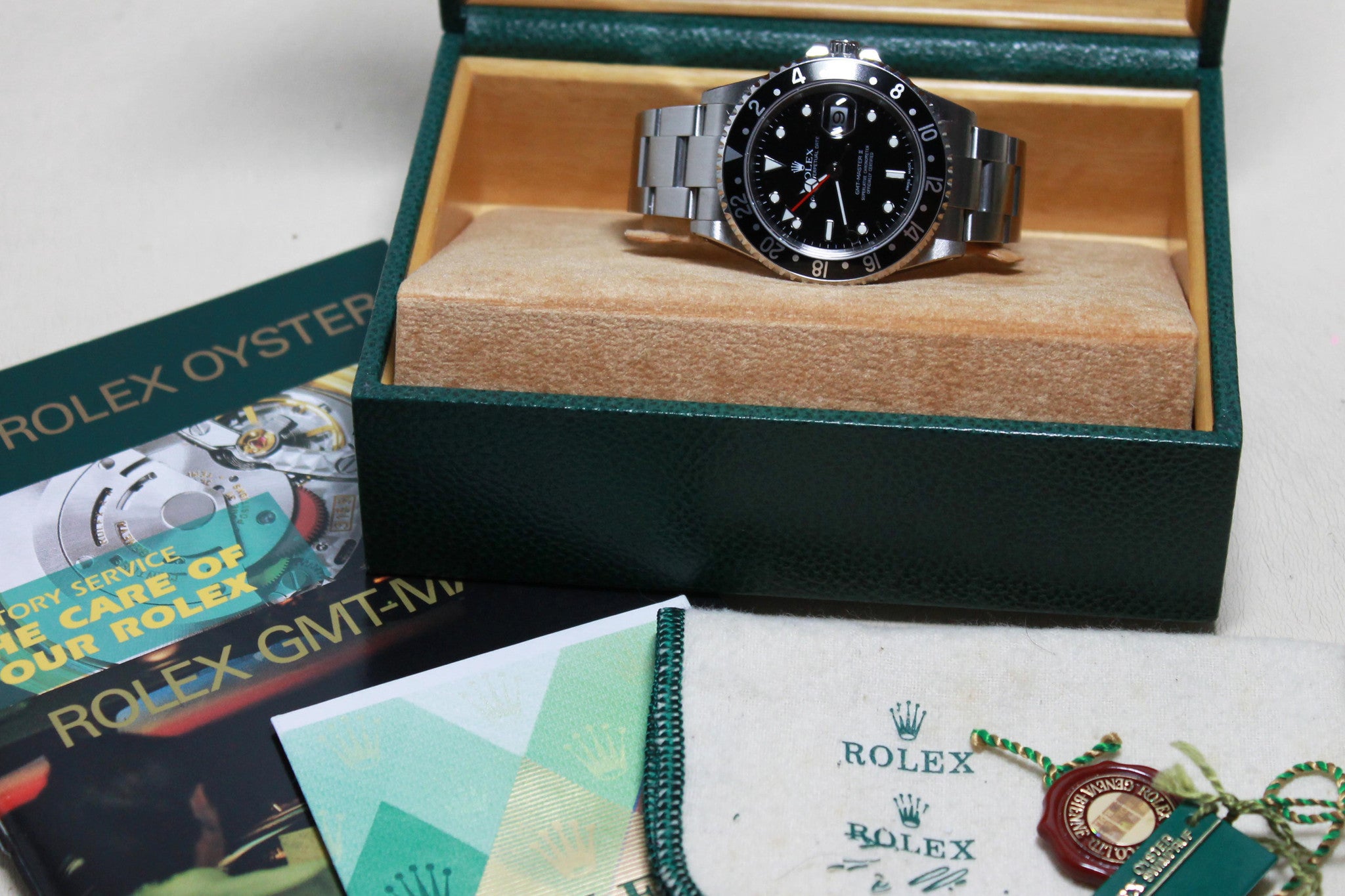 2002 - Rolex GMT Master II (full set) - Momentum Dubai