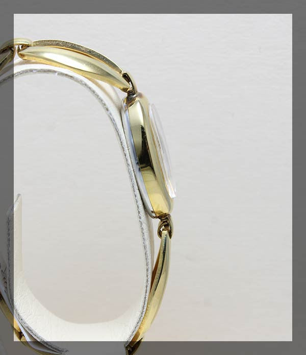 Zephir Bracelet Watch (2.5.165) - Momentum Dubai